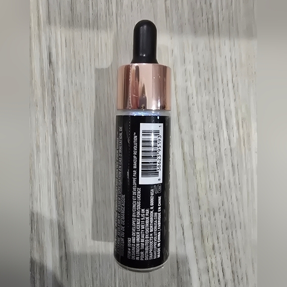 Makeup Revolution Liquid Highlighter Unicorn Elixer .61 fl Oz New Sealed - Picture 2 of 3